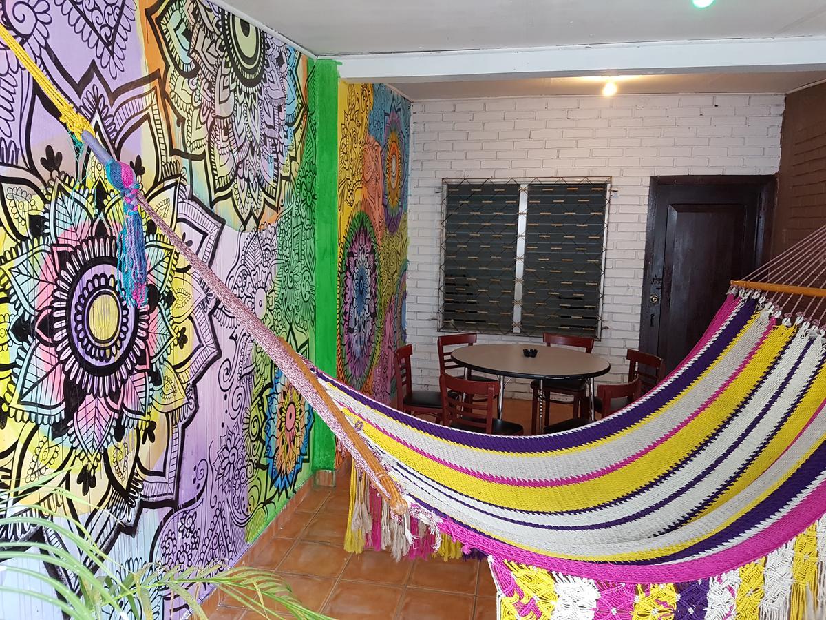 Hostal Aqui Me Quedo San Pedro Sula Kültér fotó
