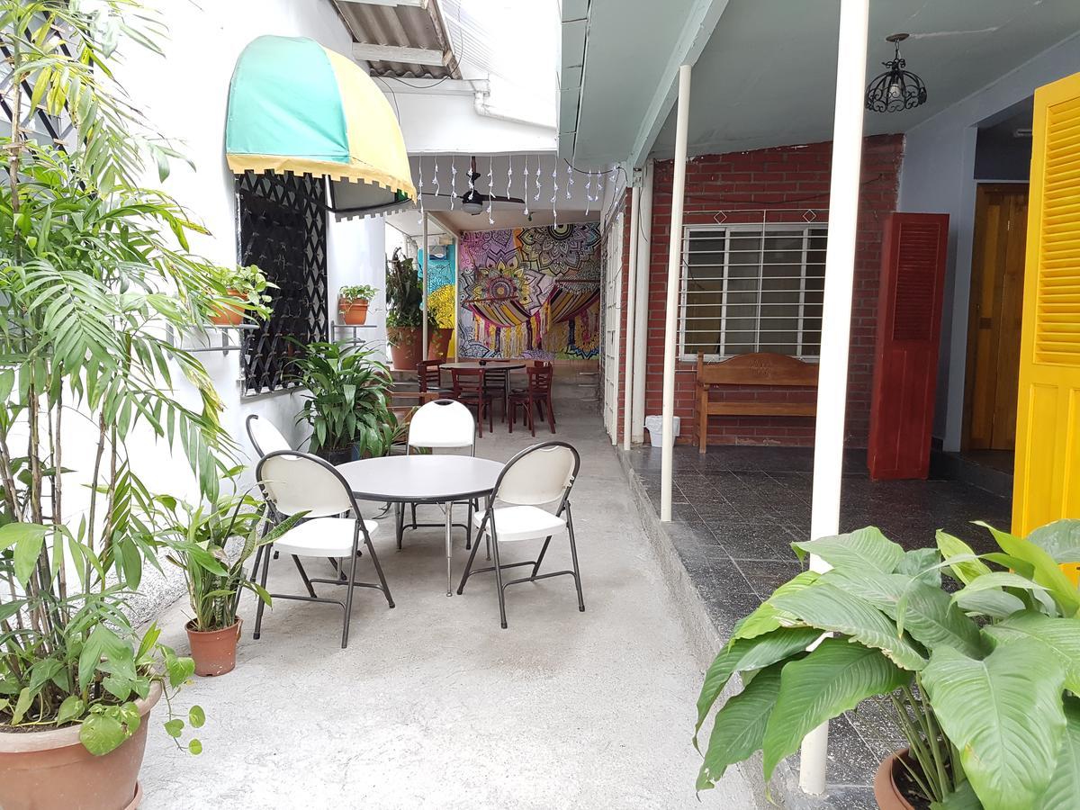 Hostal Aqui Me Quedo San Pedro Sula Kültér fotó