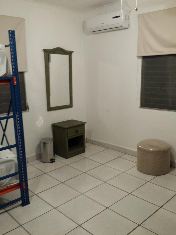 Hostal Aqui Me Quedo San Pedro Sula Kültér fotó